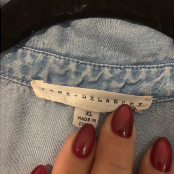 JANE AND DELANCEY - Light Blue Denim Button-Up Shirt - XL - Picture 2 of 3